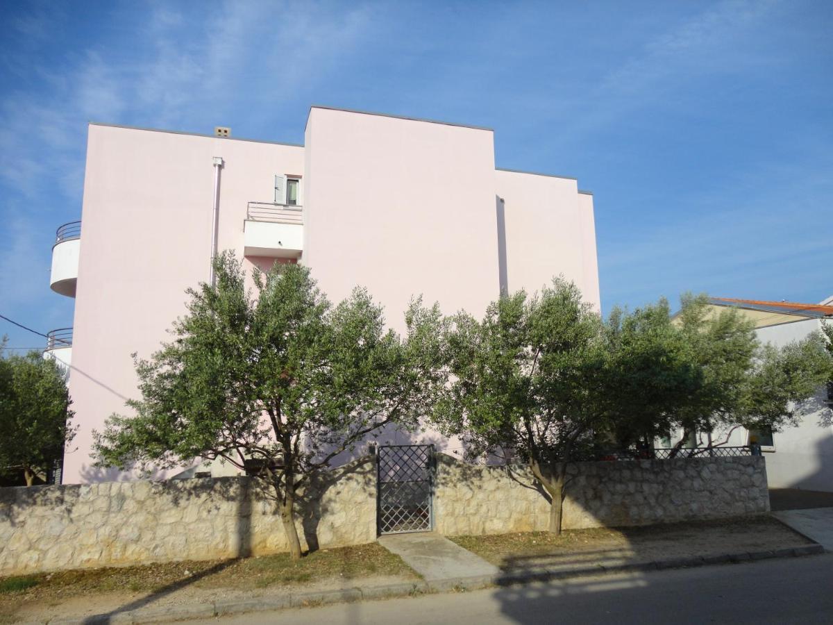 Appartement Nora *